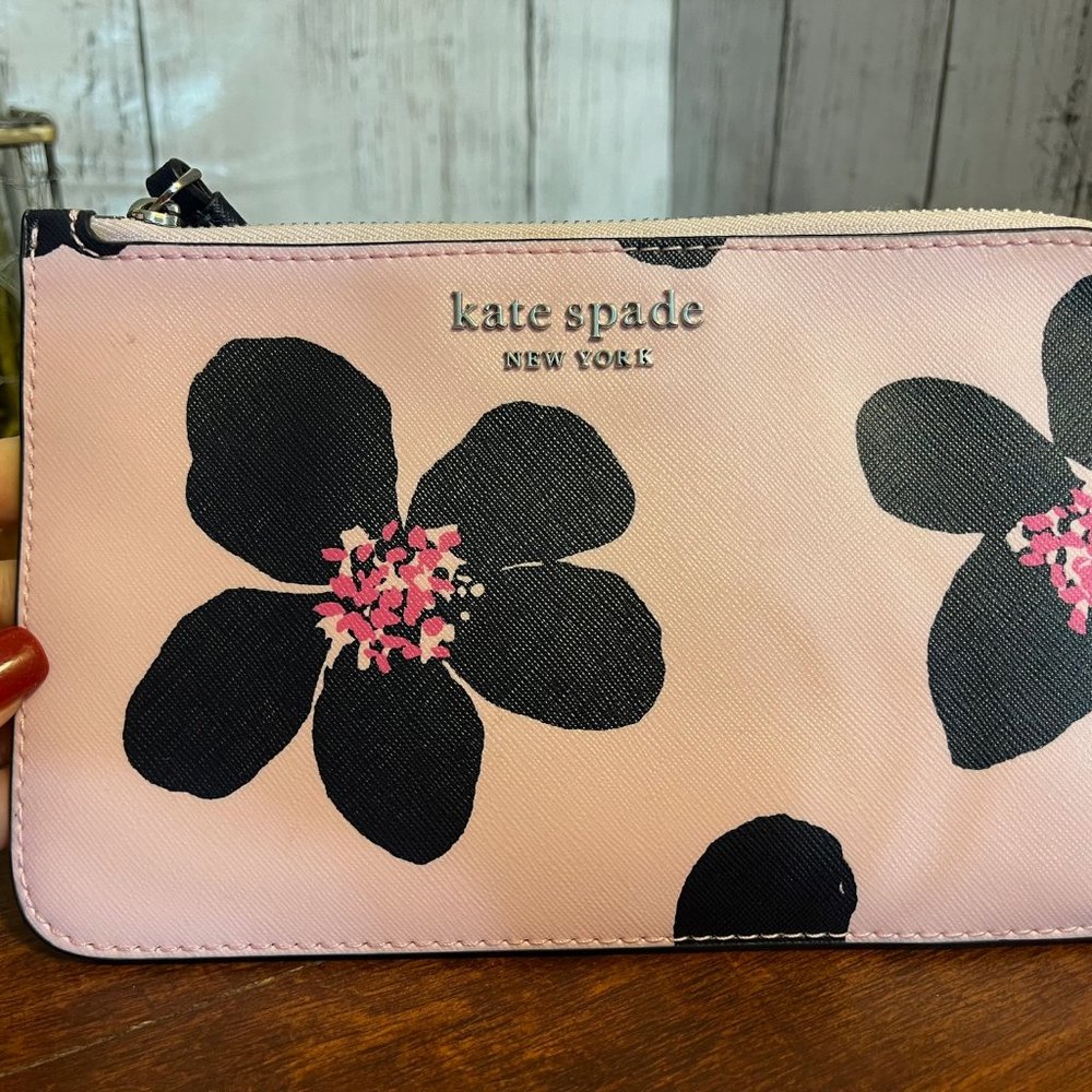 NWOT - Kate Spade Wallet
